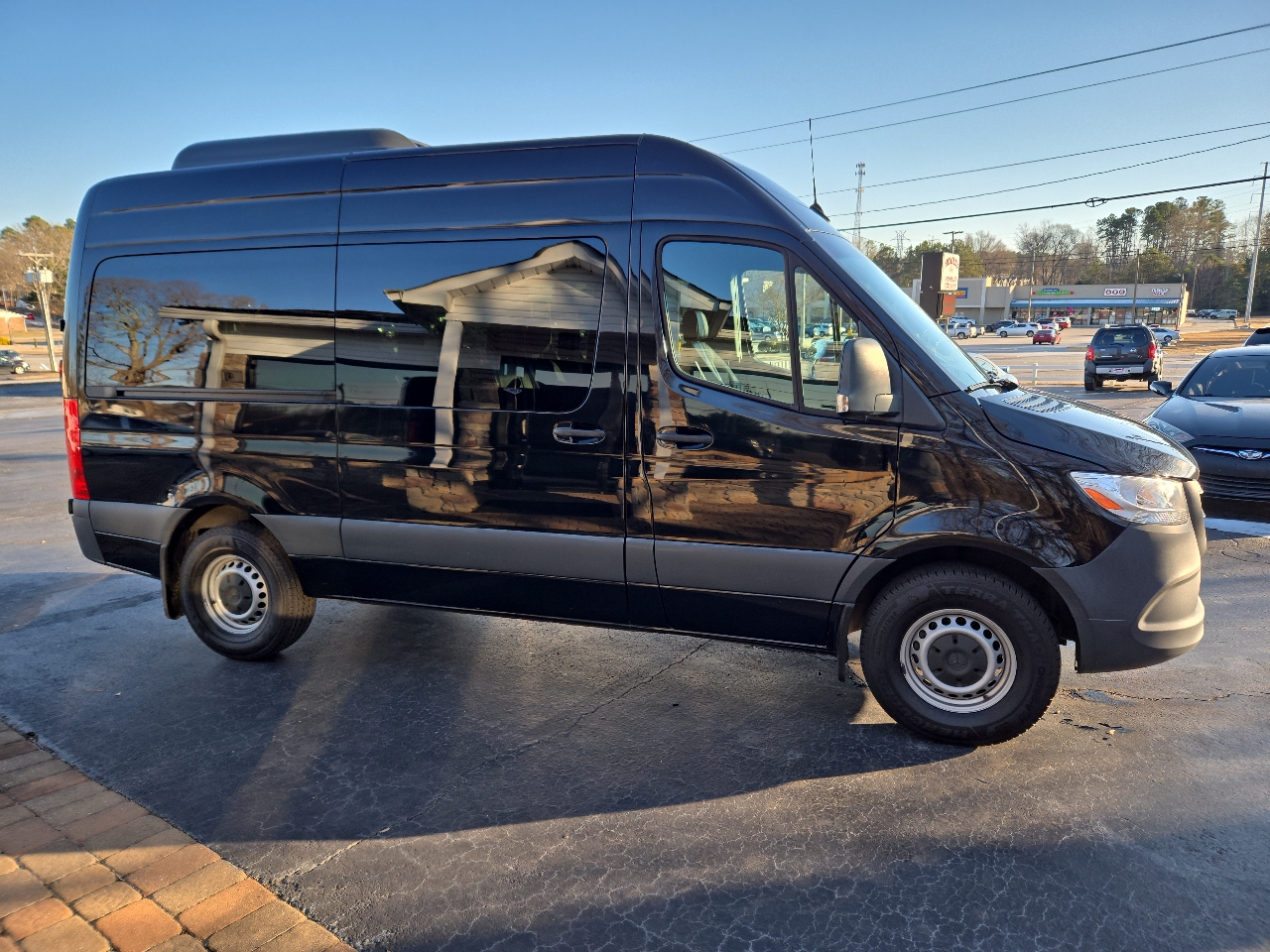 Mercedes-Benz Sprinter 2500 144-in. WB 2023