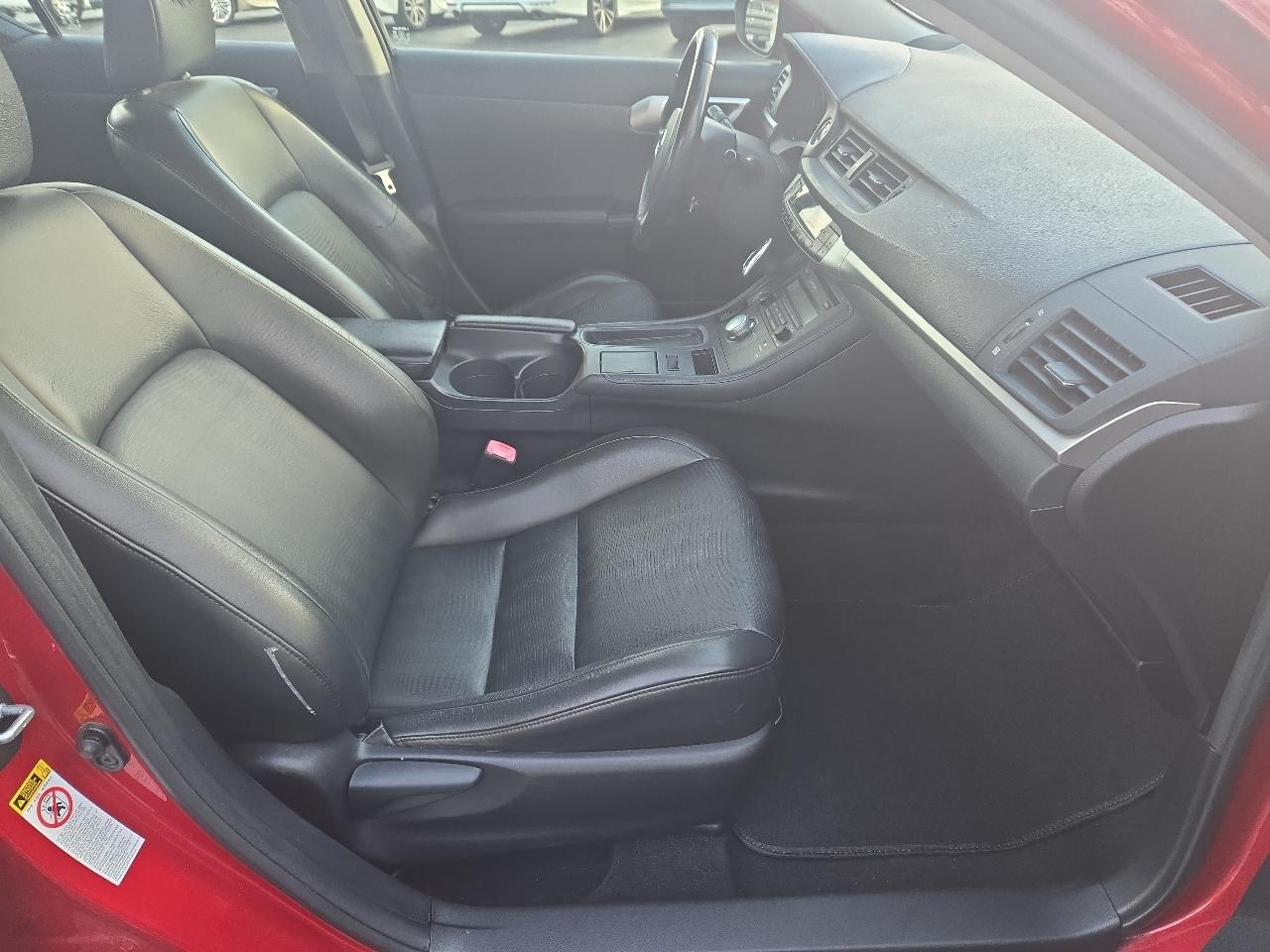 Lexus CT 200h Base 2013