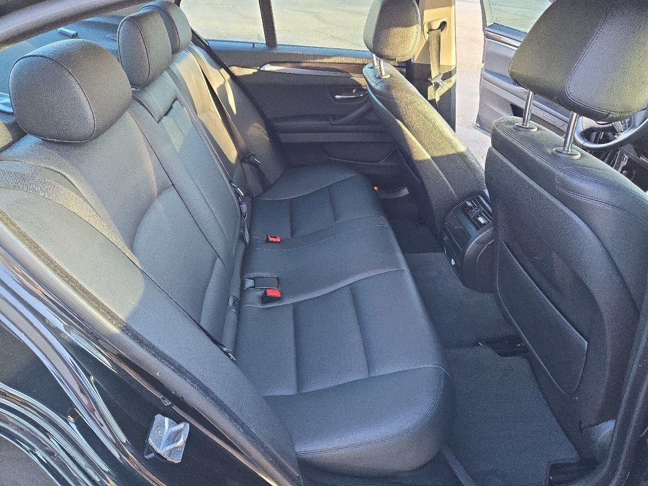 BMW 5-Series 528i 2014