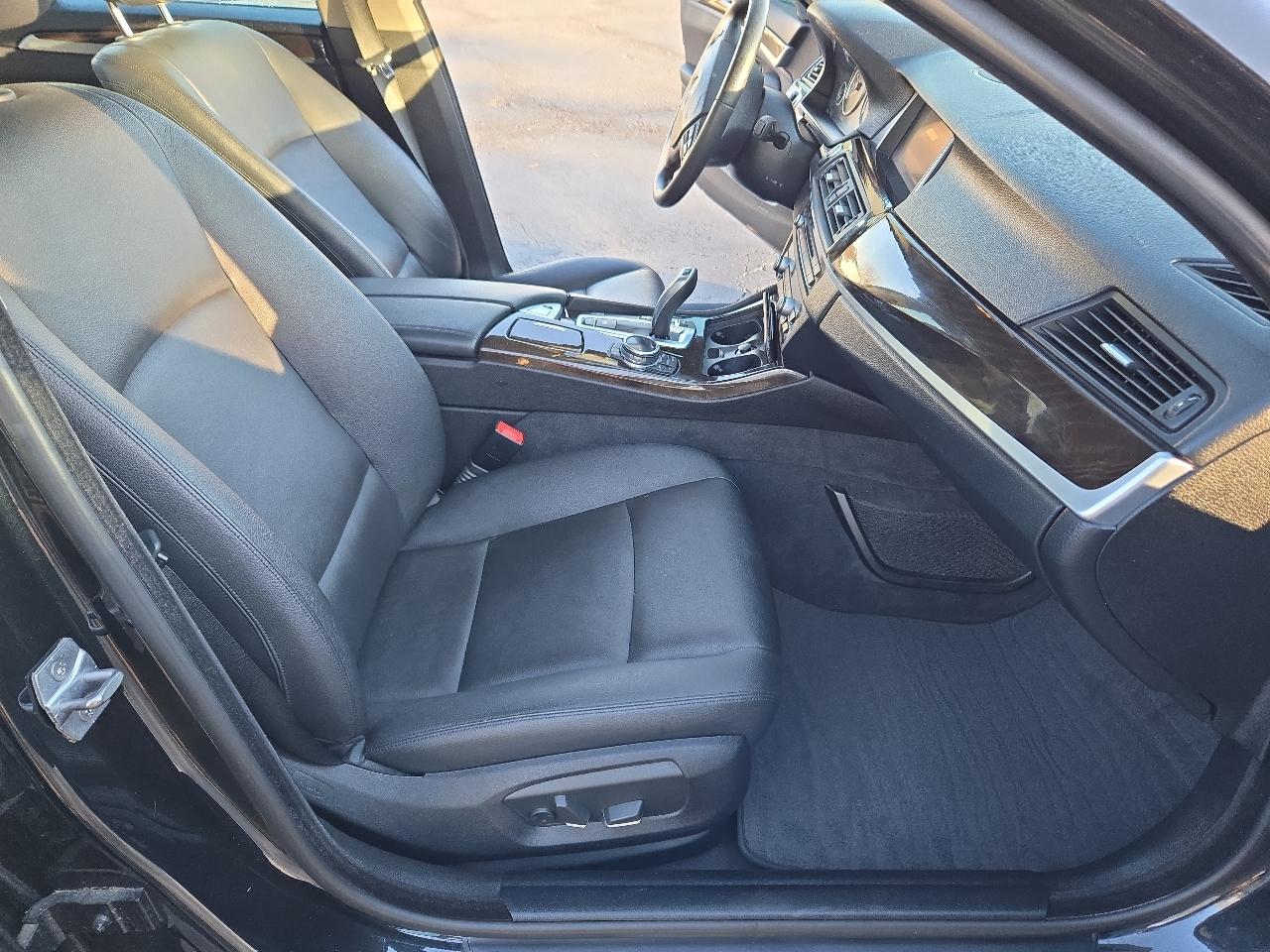 BMW 5-Series 528i 2014