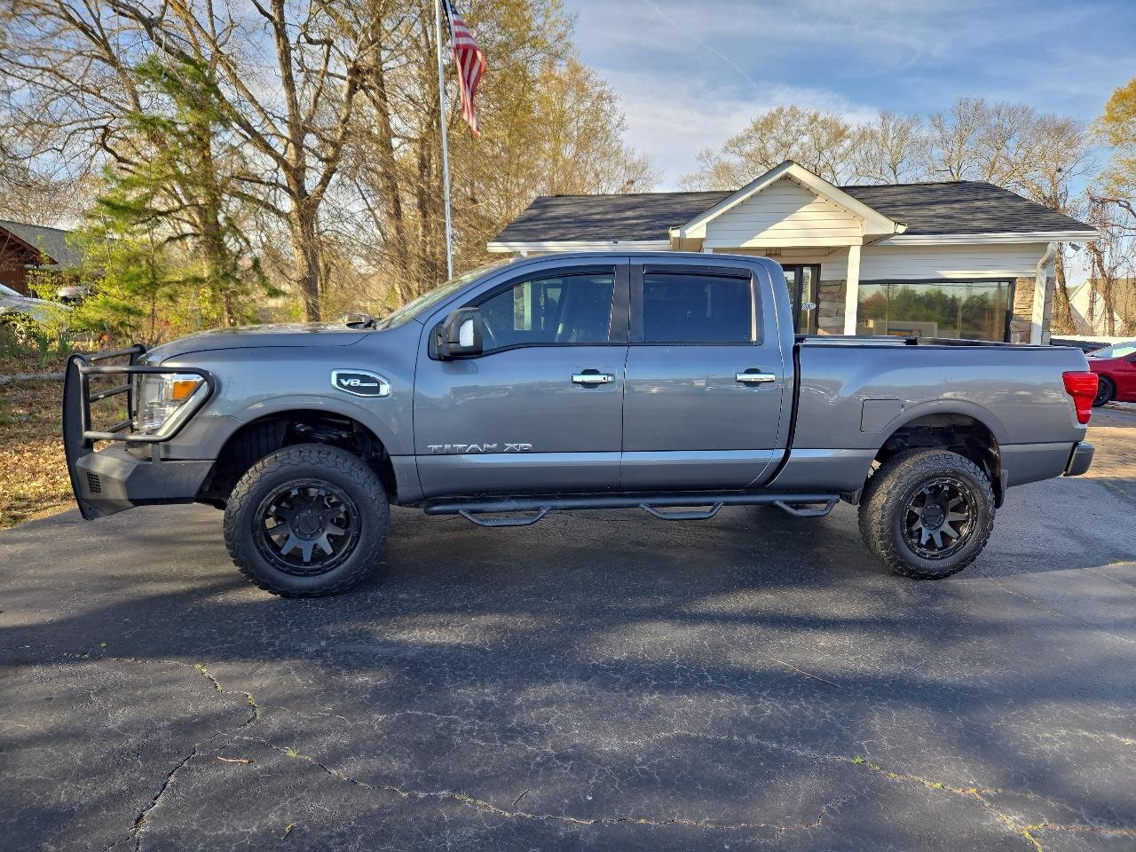 2017 Nissan Titan XD 4WD Crew Cab SV Gas