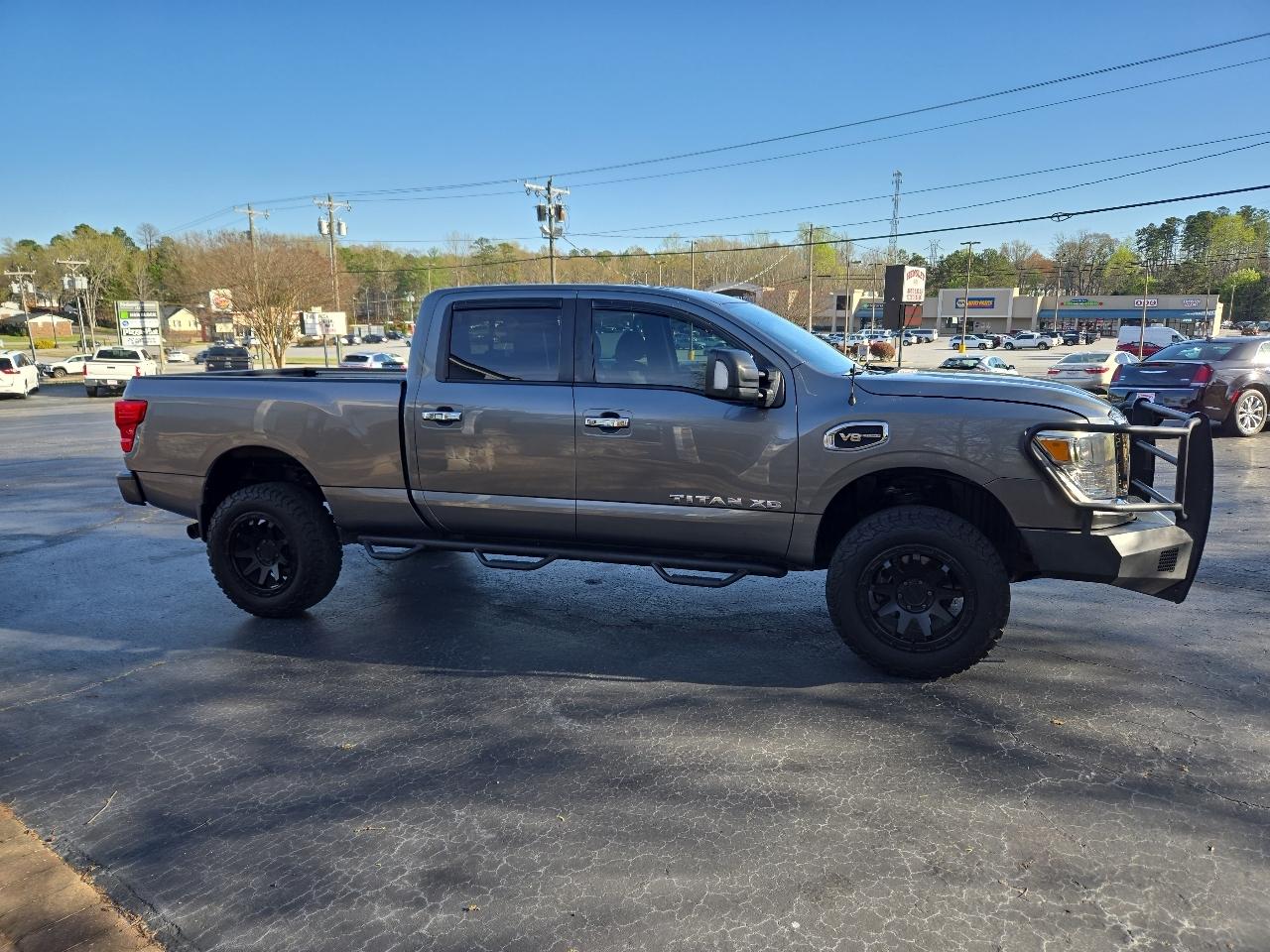 Nissan Titan XD 4WD Crew Cab SV Gas 2017