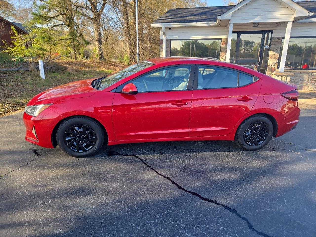 Hyundai Elantra SE 6M 2020