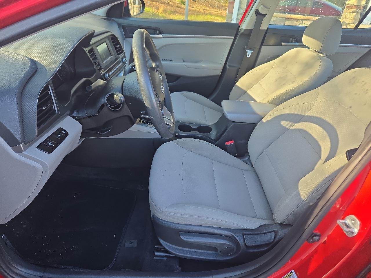 Hyundai Elantra SE 6M 2020