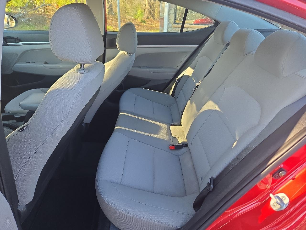 Hyundai Elantra SE 6M 2020