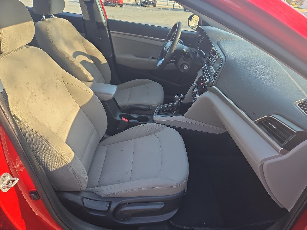 Hyundai Elantra SE 6M 2020