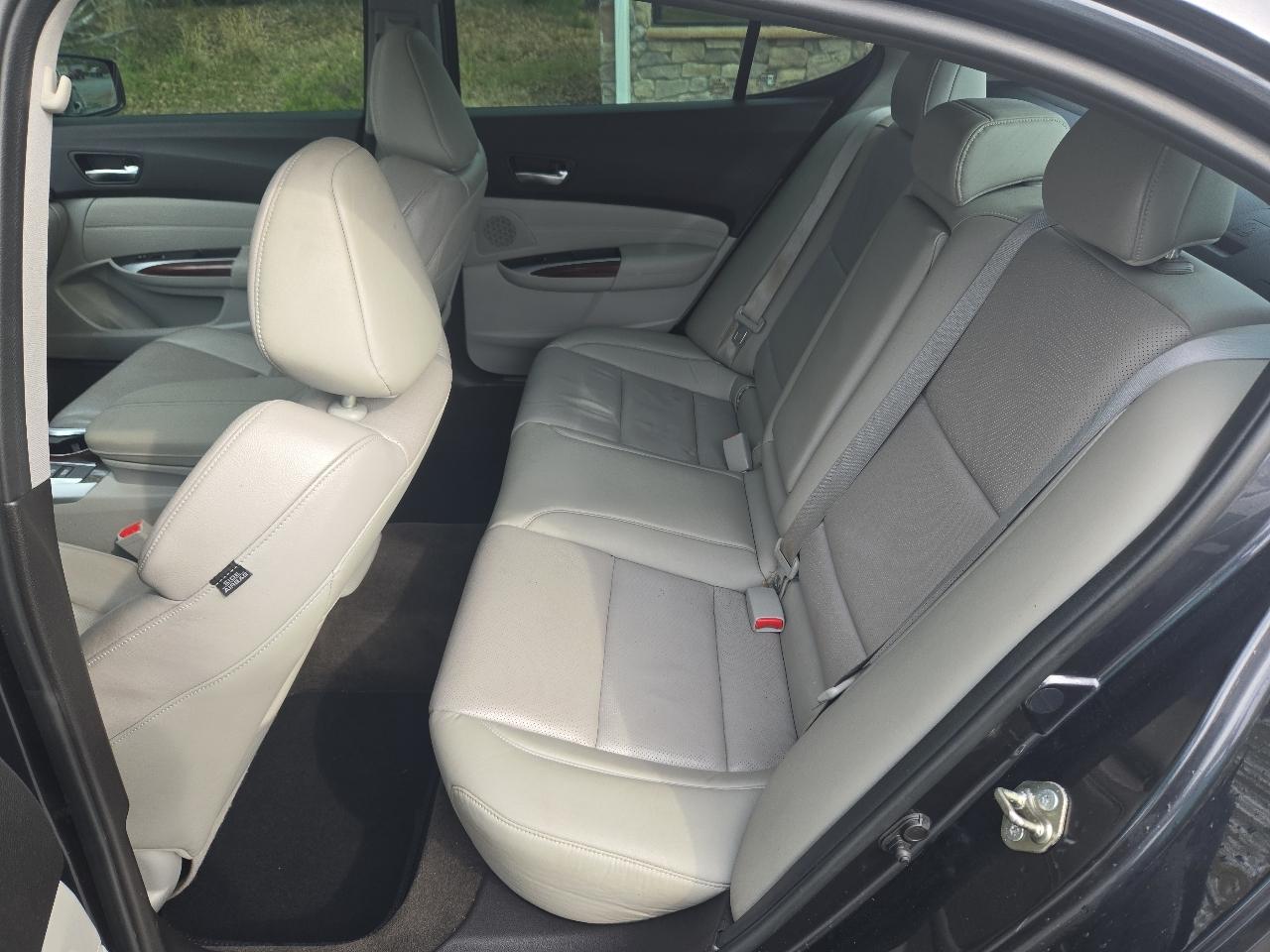 Acura TLX 9-Spd AT w/Technology Package 2015