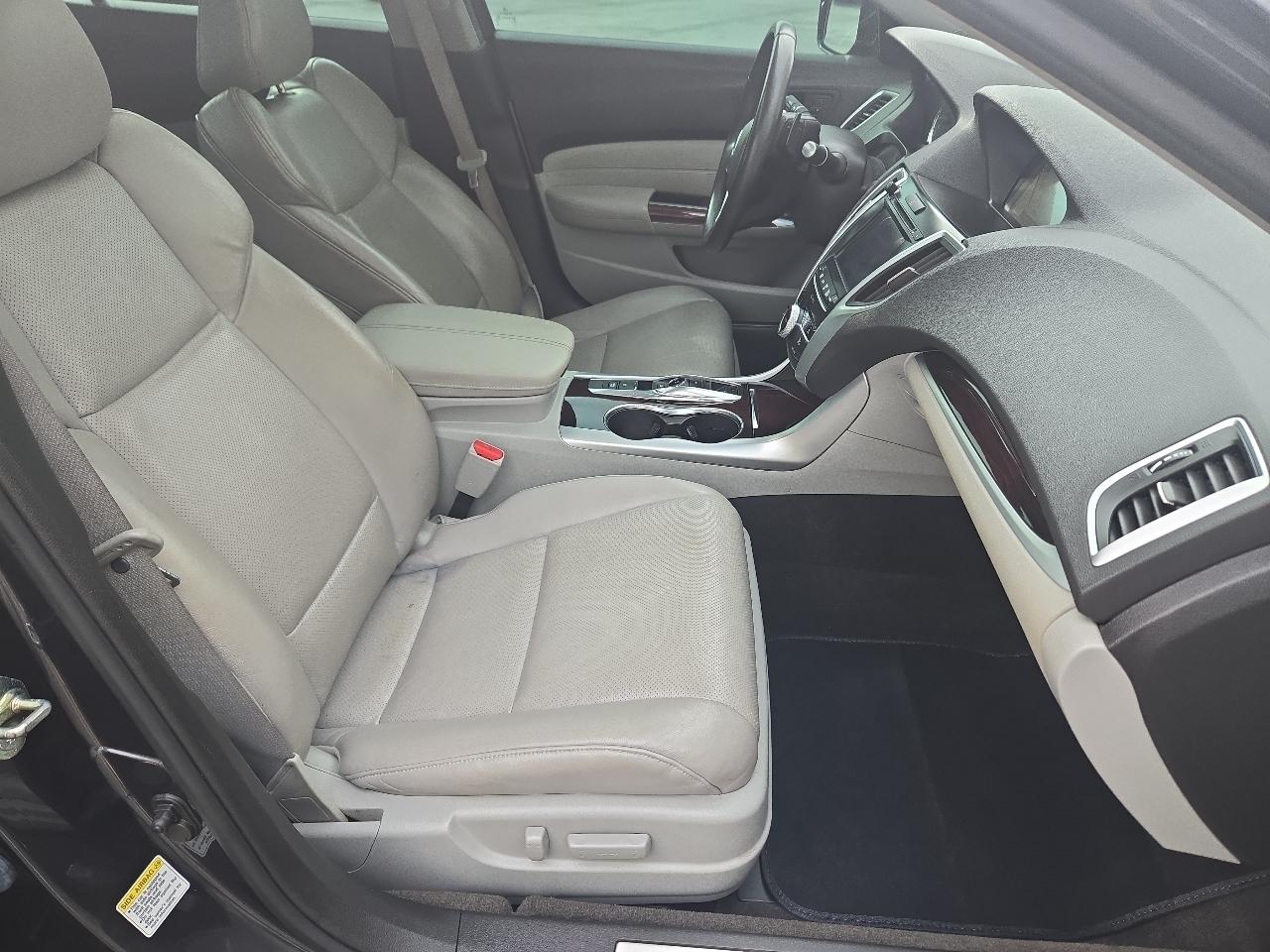 Acura TLX 9-Spd AT w/Technology Package 2015