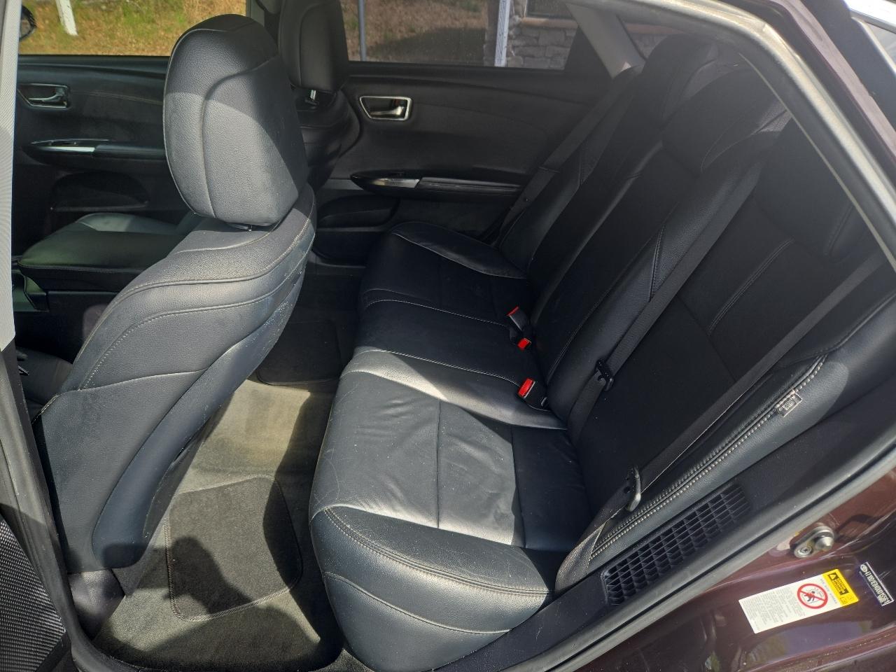 Toyota Avalon Hybrid XLE Touring 2013