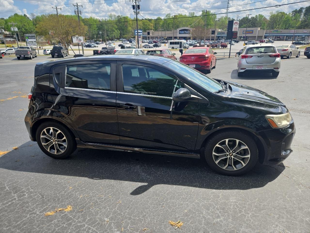 Chevrolet Sonic LT Auto 5-Door 2017