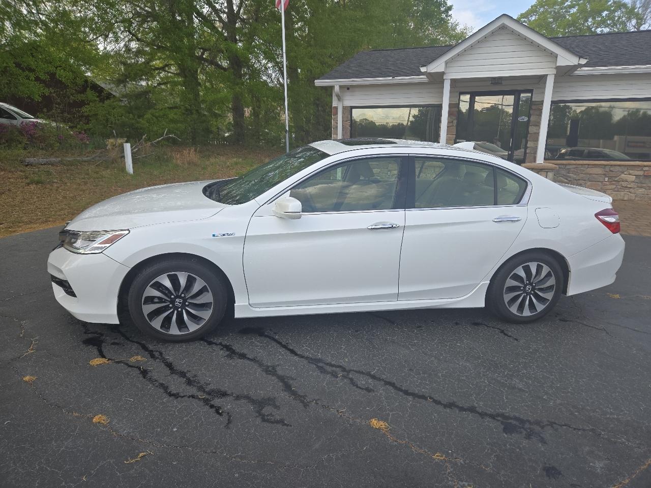 2017 Honda Accord Hybrid Touring