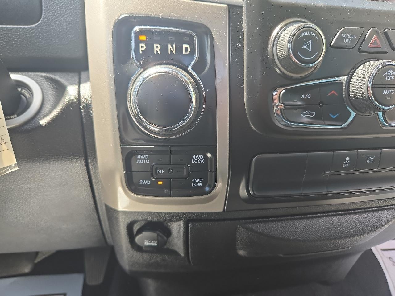 RAM 1500 Classic Big Horn 4x4 Crew Cab 5'7" Box 2019