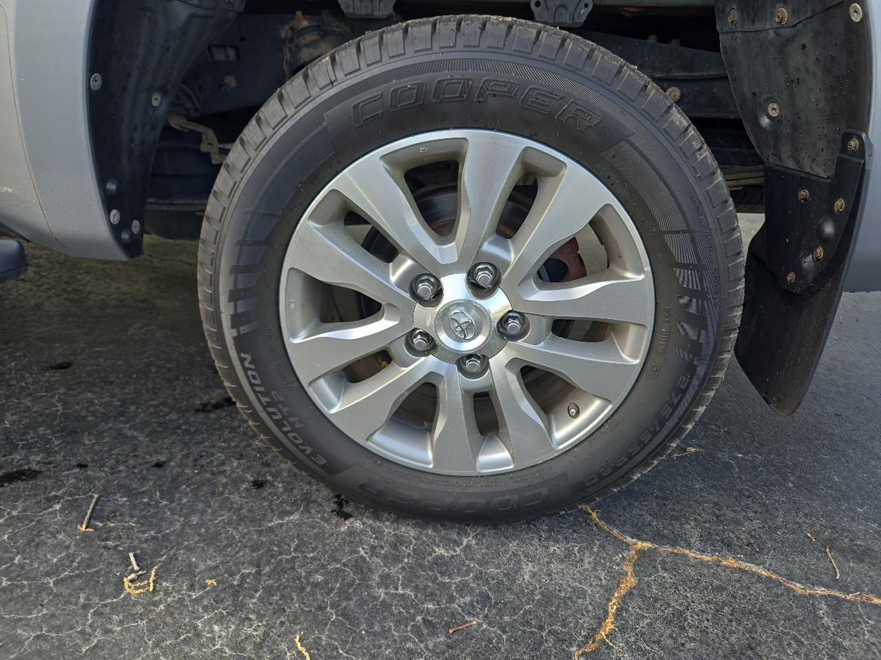 Toyota Tundra Platinum Crew Max 4WD 2012