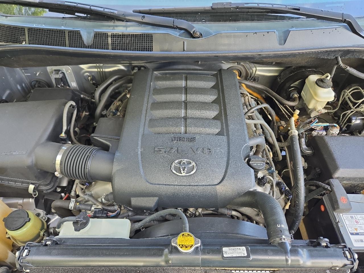 Toyota Tundra Platinum Crew Max 4WD 2012