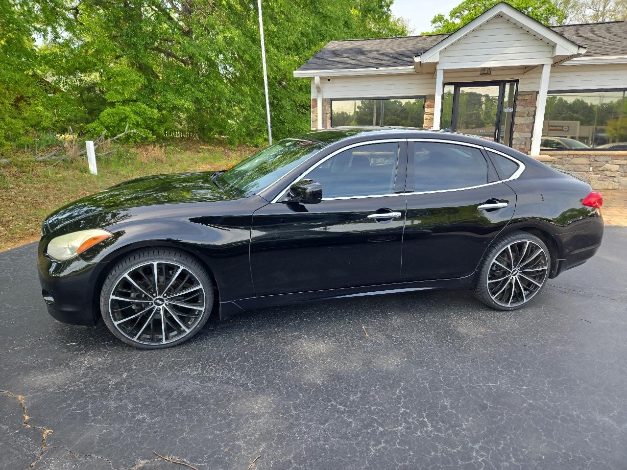 Infiniti M 56x 2012