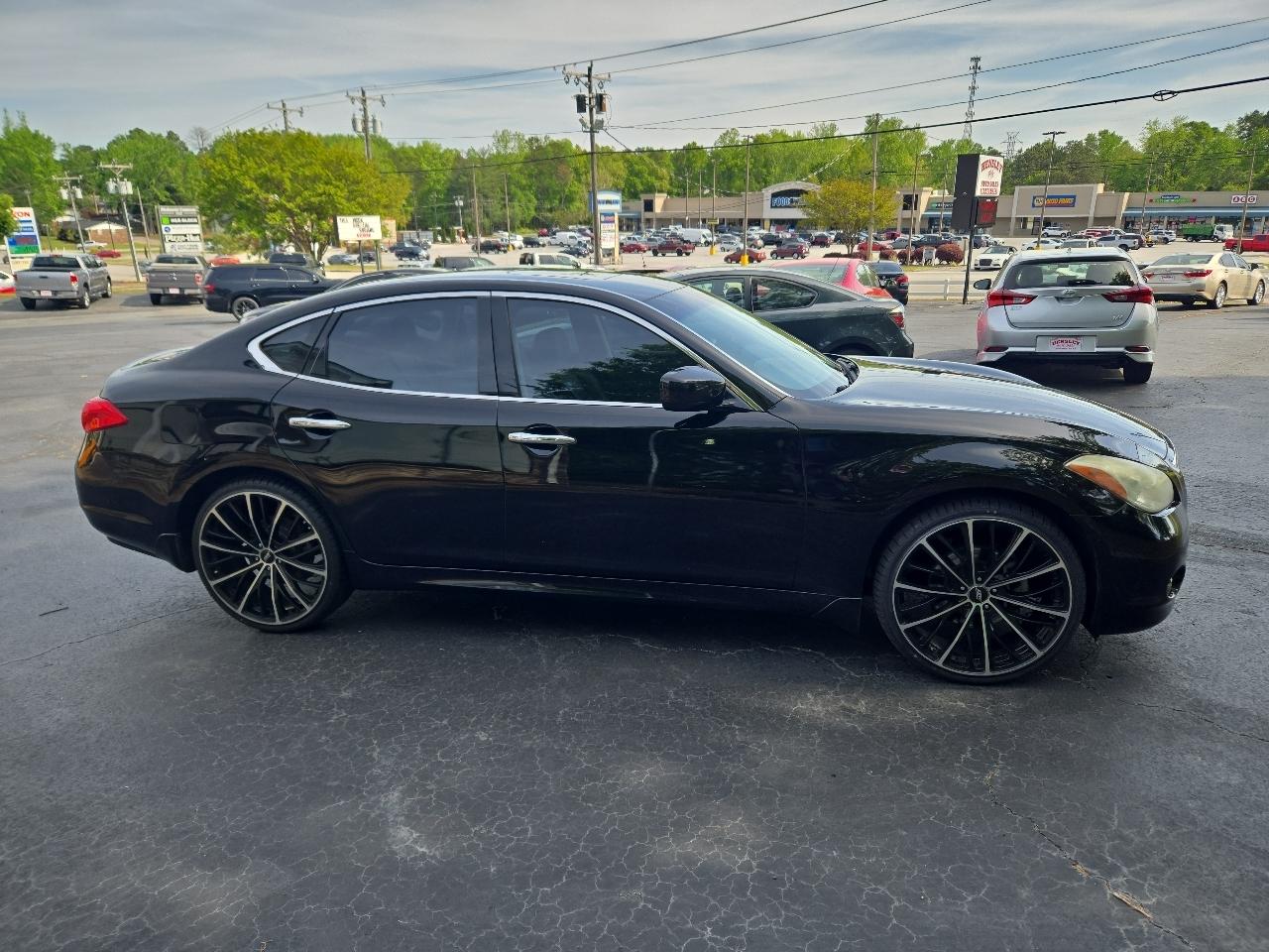 Infiniti M 56x 2012