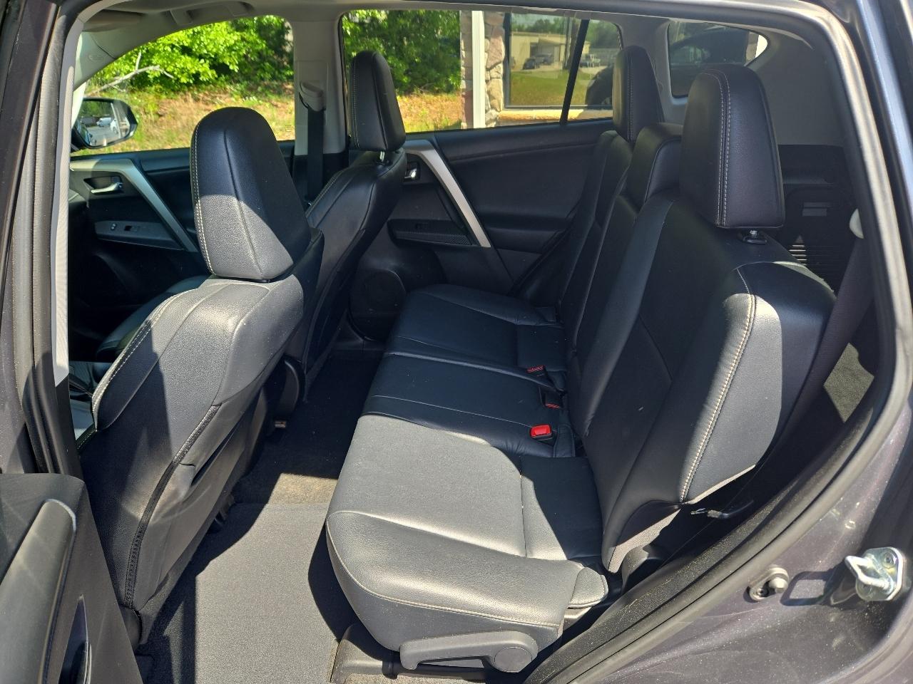 Toyota RAV4 Limited FWD 2015