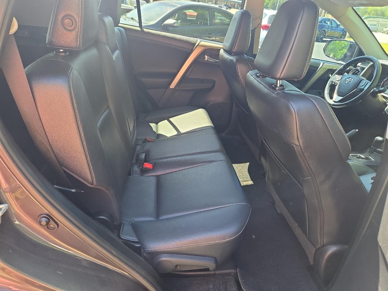 Toyota RAV4 Limited FWD 2015