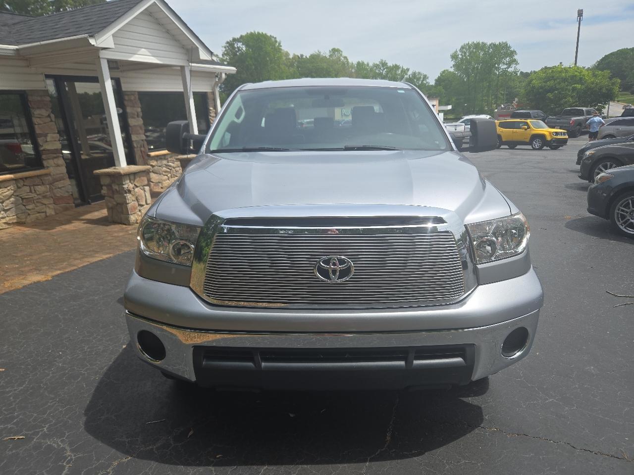 Toyota Tundra SR5 Double Cab 2WD 2012