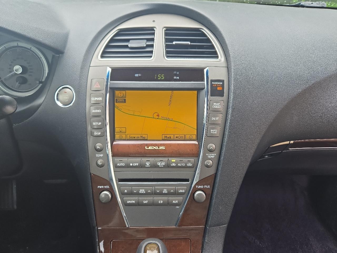 Lexus ES 350 Sedan 2012