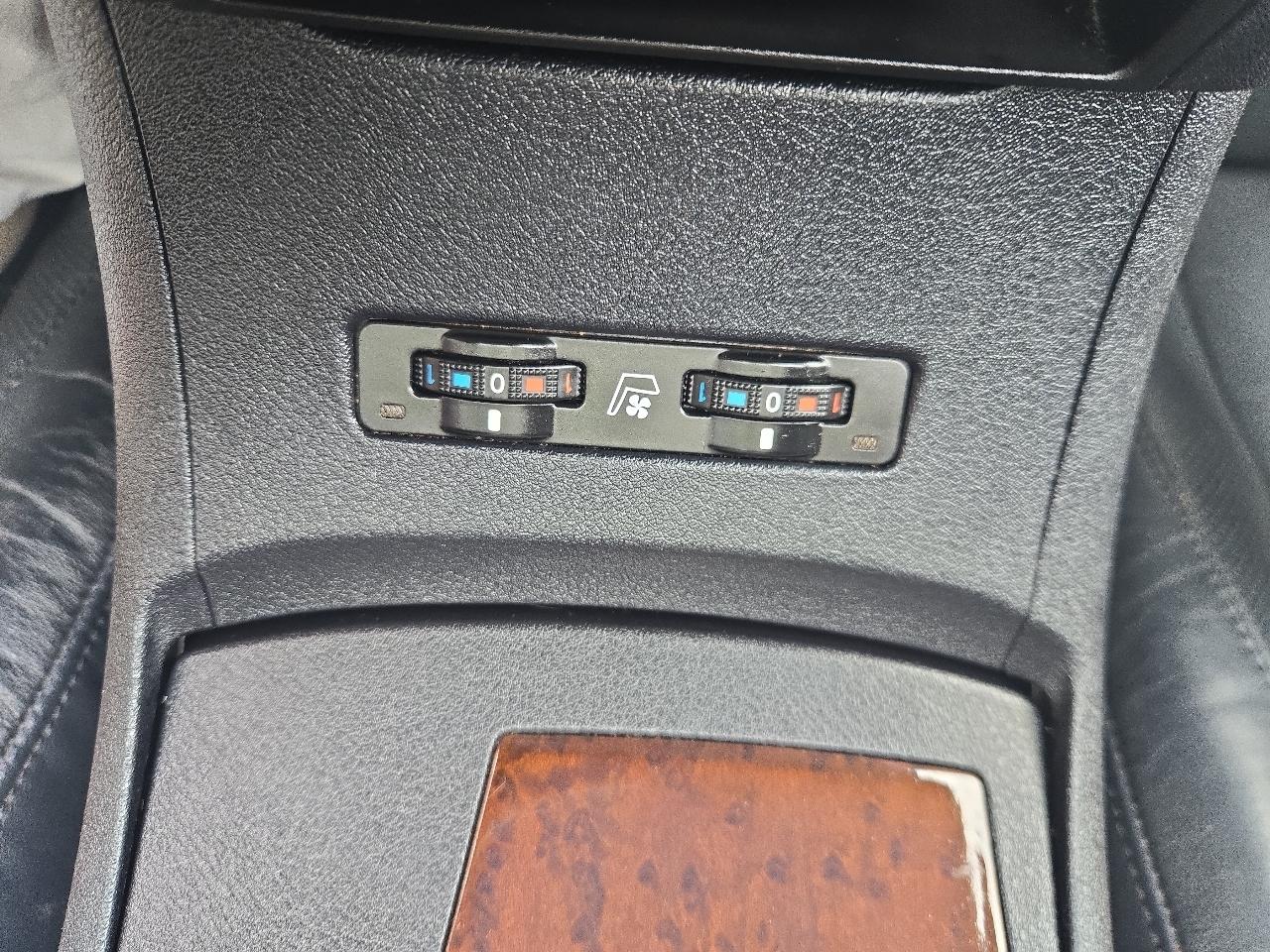 Lexus ES 350 Sedan 2012