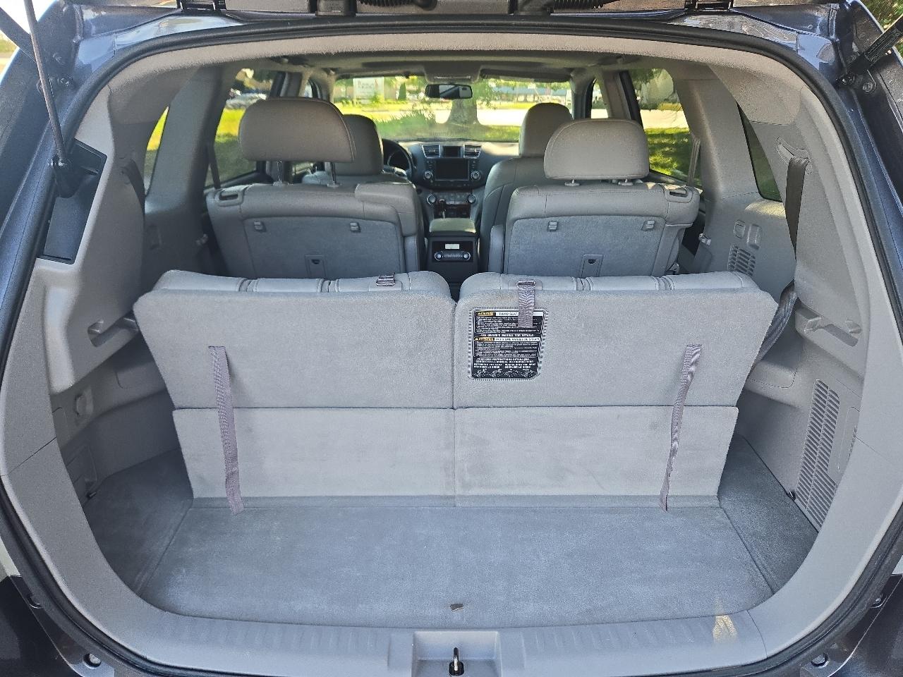 Toyota Highlander Limited 2WD 2012