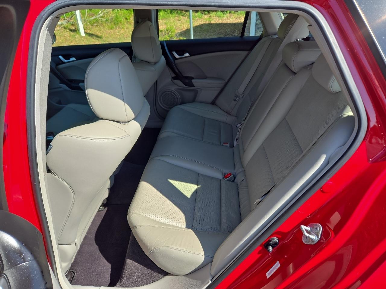Acura TSX 5-Spd AT w/ Technology Package 2013