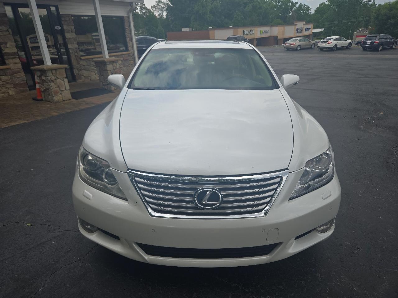 Lexus LS 460 Luxury Sedan 2011
