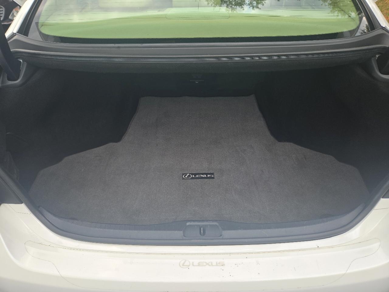 Lexus LS 460 Luxury Sedan 2011