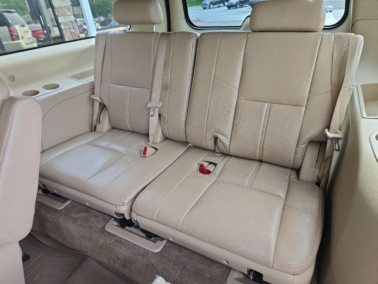 GMC Yukon Denali XL 4WD 2012