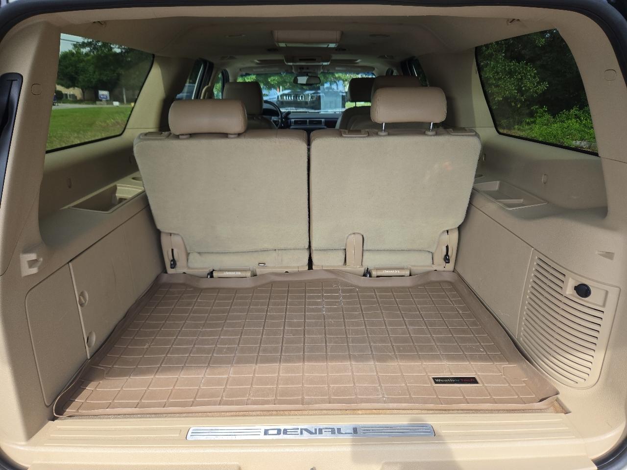 GMC Yukon Denali XL 4WD 2012