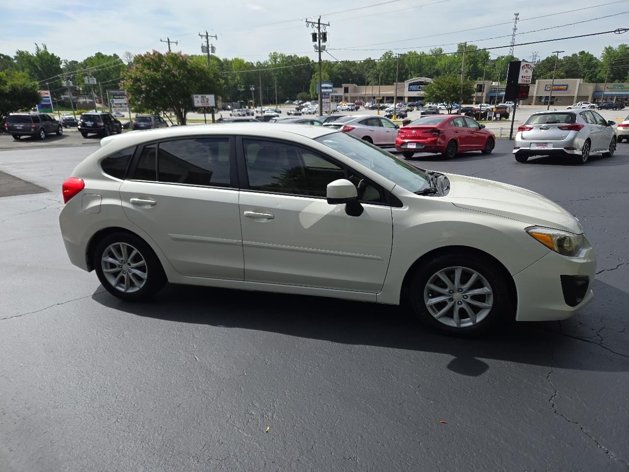 Subaru Impreza 2.0i Premium 5-Door w/All Weather Package 2014