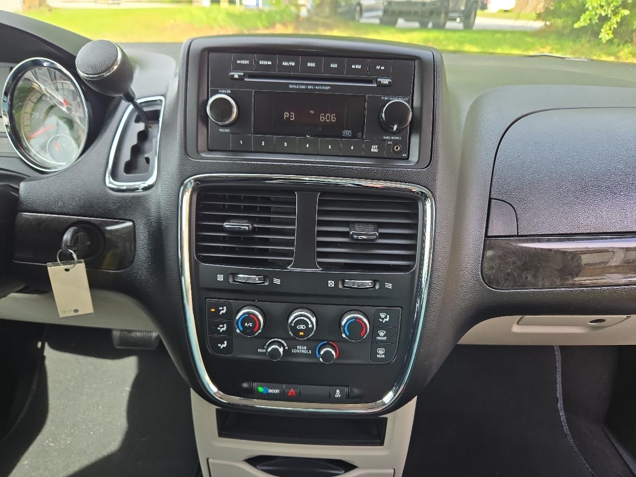 Dodge Grand Caravan SXT 2013
