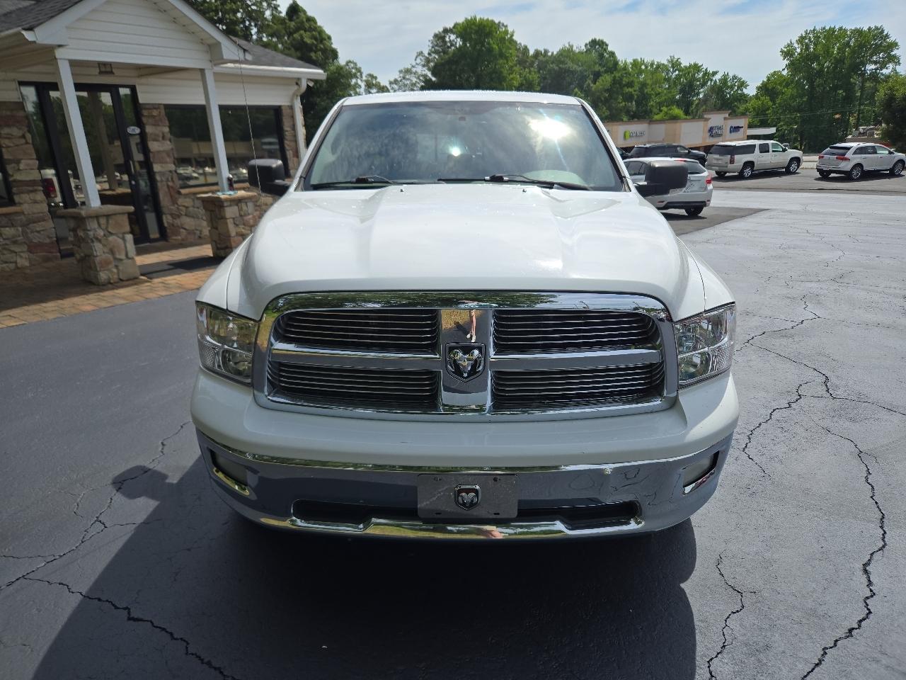 RAM 1500 Big Horn Crew Cab 2WD SWB 2011