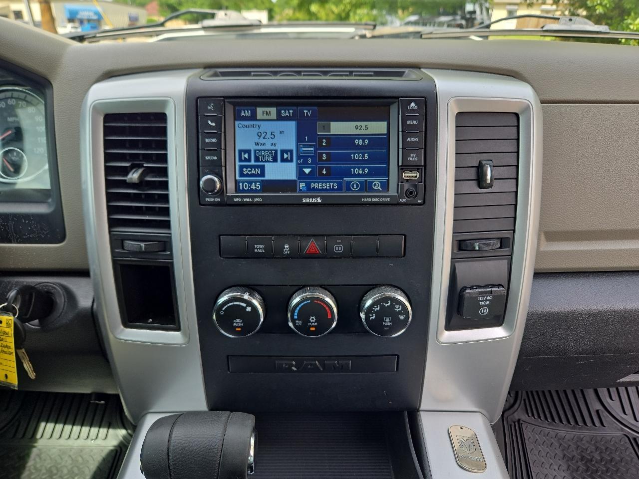 RAM 1500 Big Horn Crew Cab 2WD SWB 2011