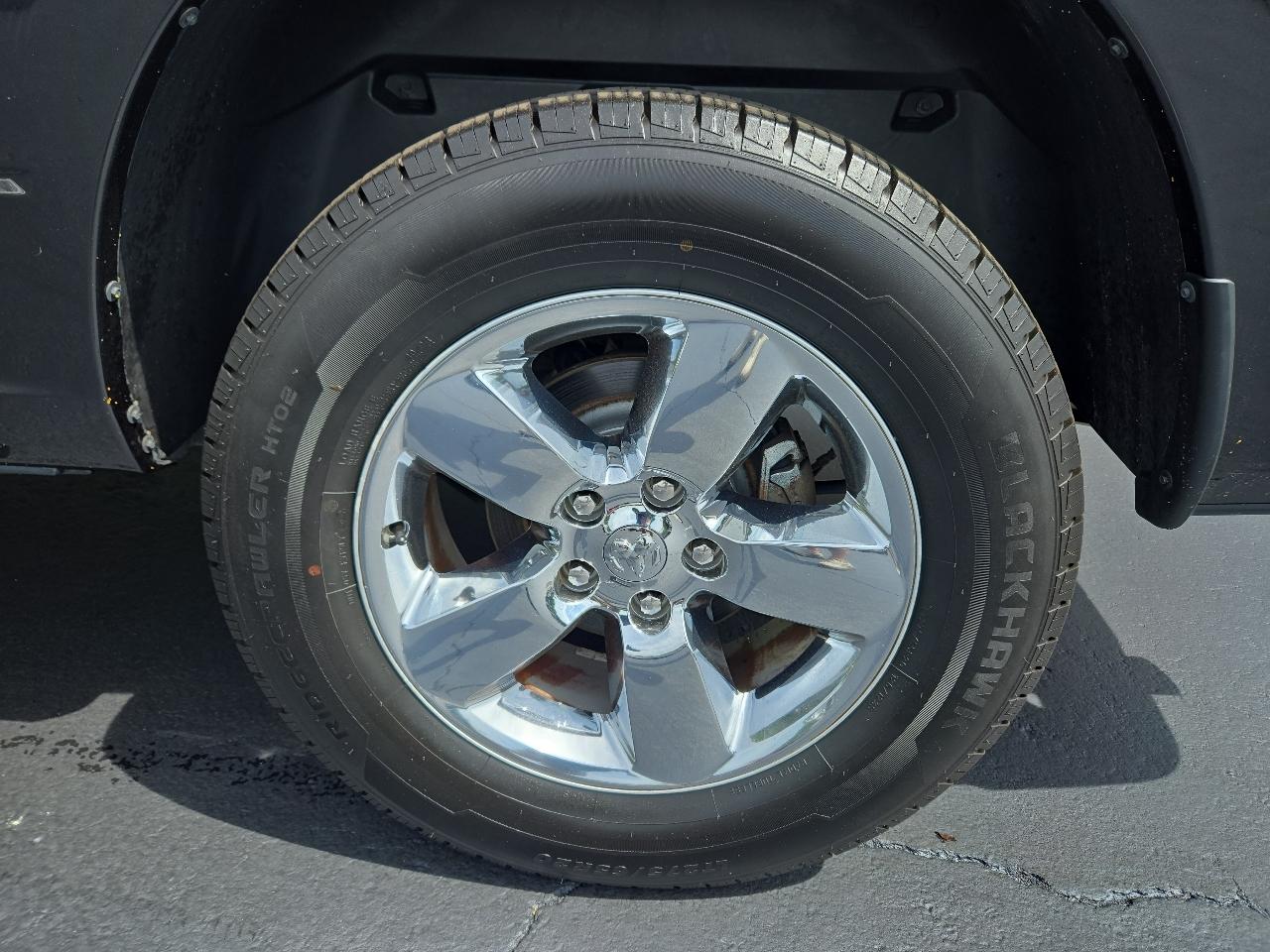 RAM 1500 Big Horn Crew Cab 4WD 2017