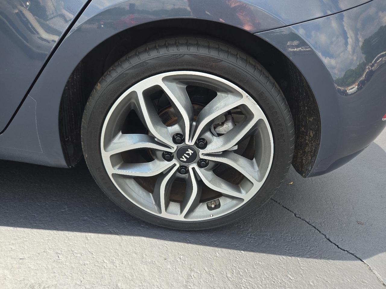 Kia Forte 5-Door SX 2016