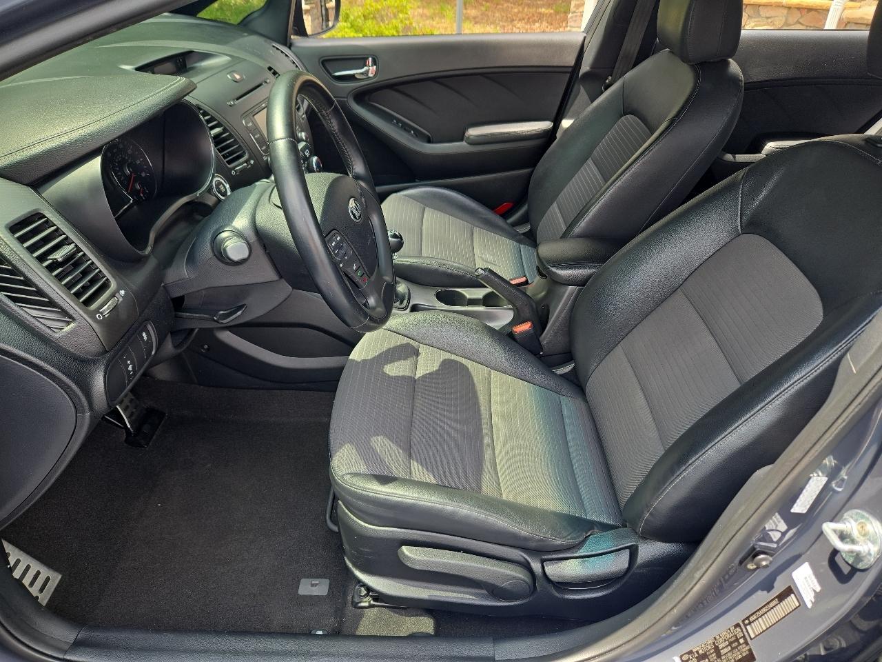 Kia Forte 5-Door SX 2016