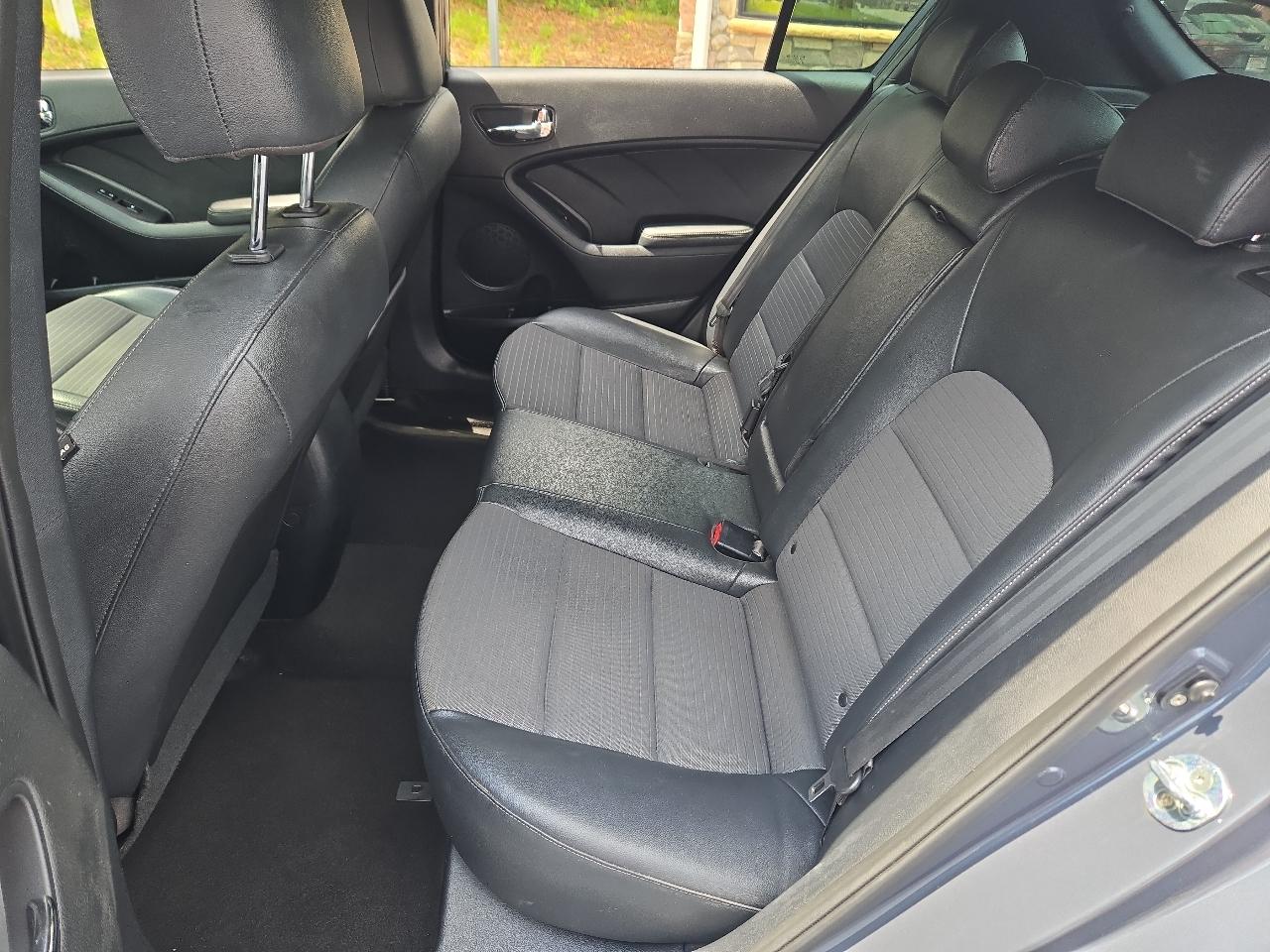 Kia Forte 5-Door SX 2016
