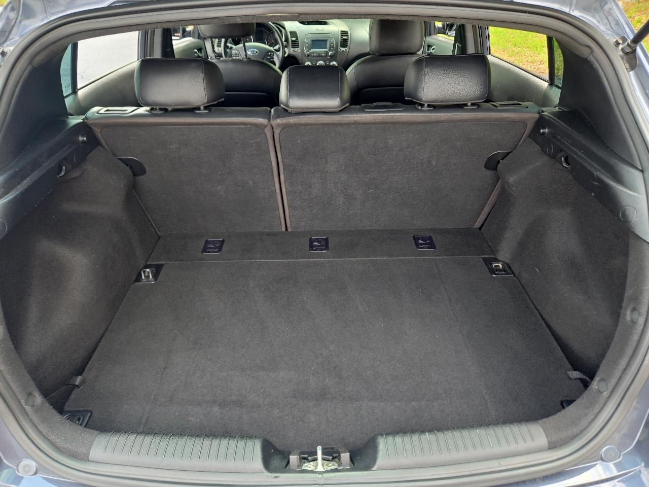Kia Forte 5-Door SX 2016