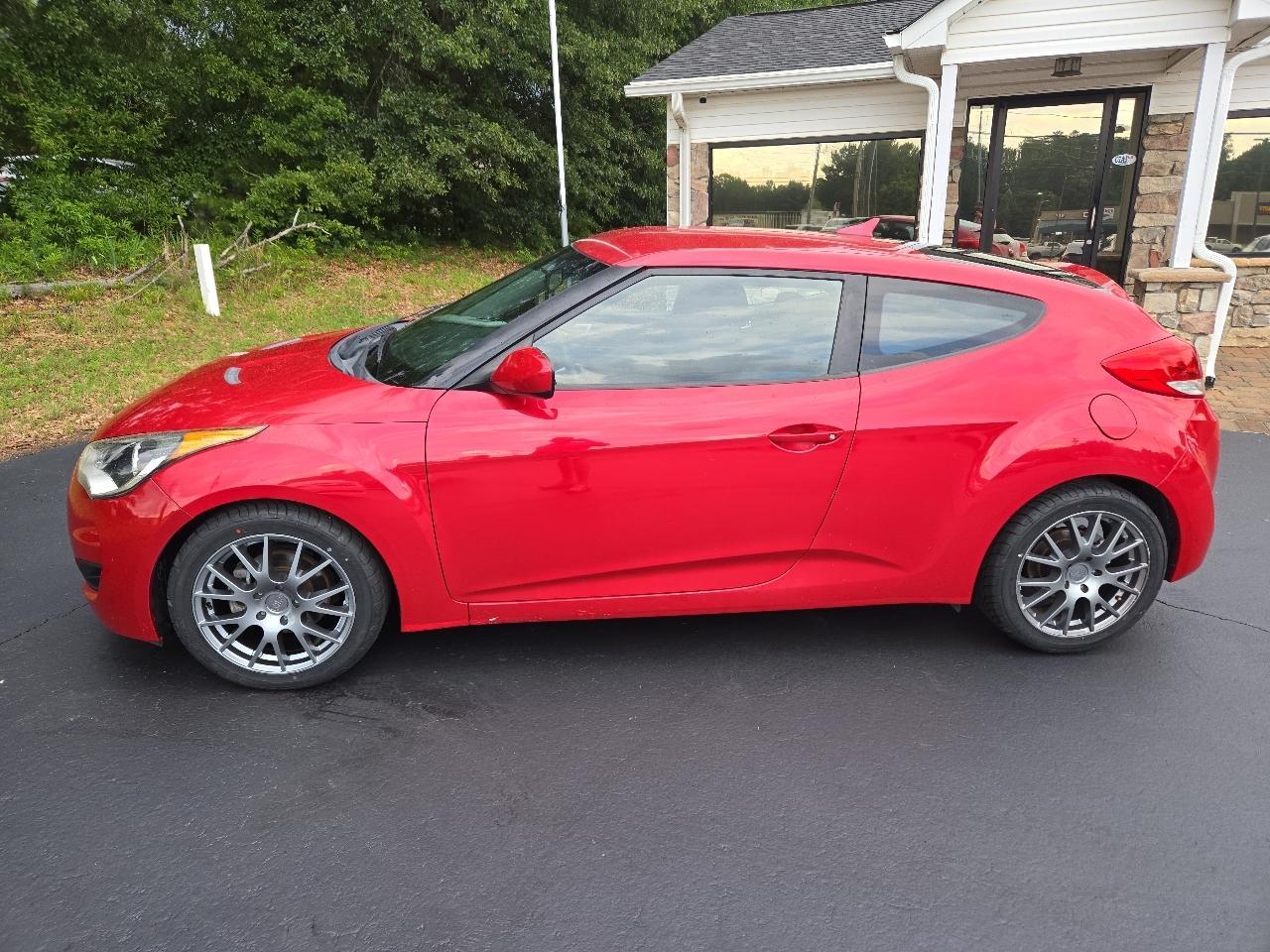 Hyundai Veloster Base 2015