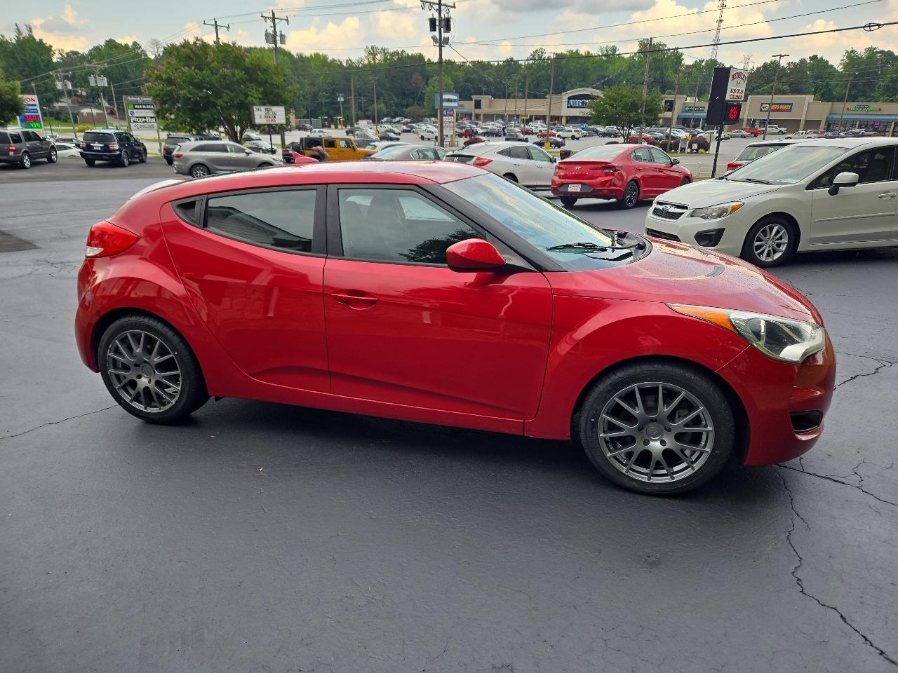 Hyundai Veloster Base 2015