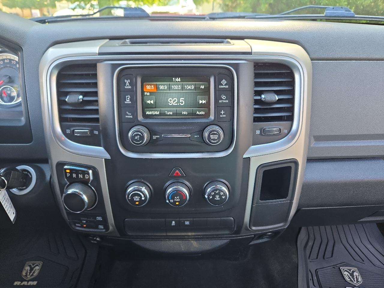 RAM 1500 SLT 2018