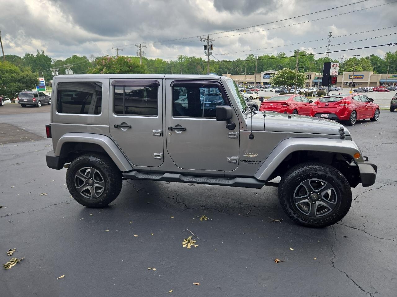 Jeep Wrangler Unlimited Sahara 4WD 2013