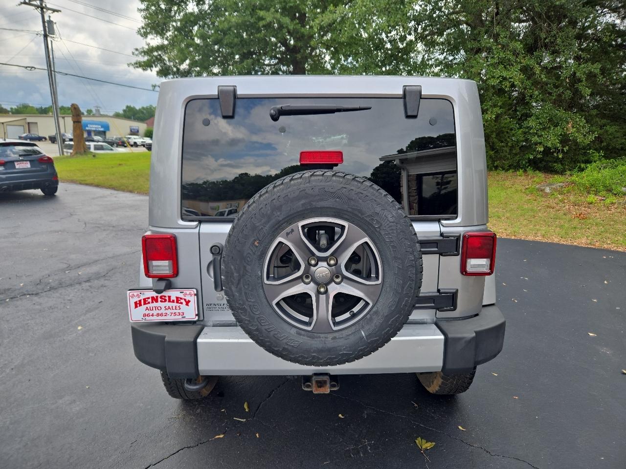 Jeep Wrangler Unlimited Sahara 4WD 2013