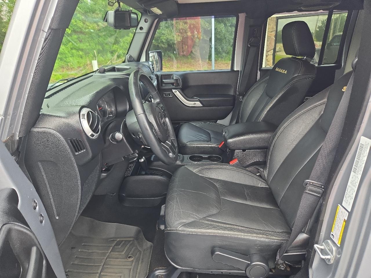 Jeep Wrangler Unlimited Sahara 4WD 2013
