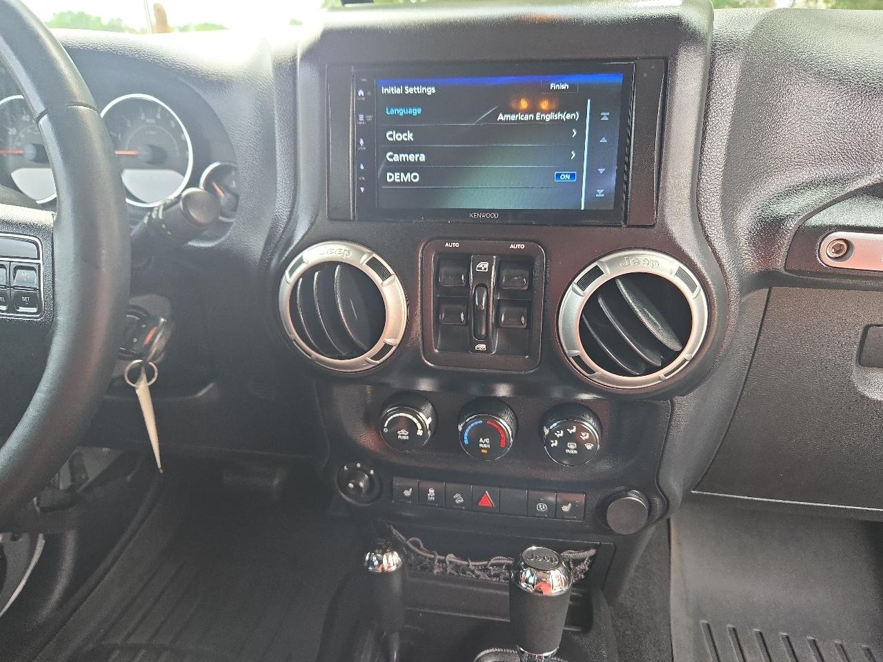 Jeep Wrangler Unlimited Sahara 4WD 2013