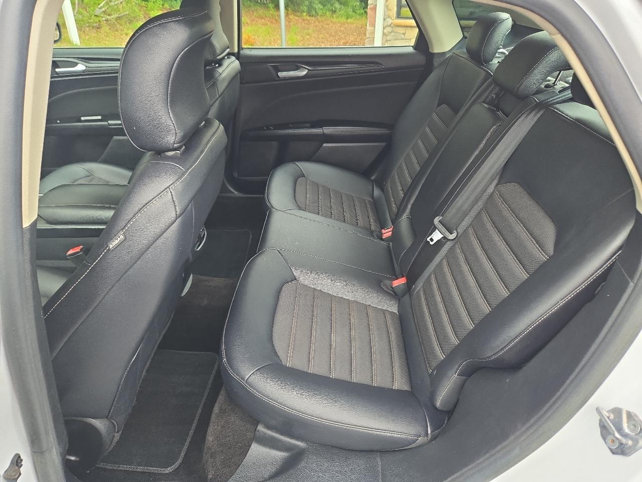 Ford Fusion Hybrid SE 2018