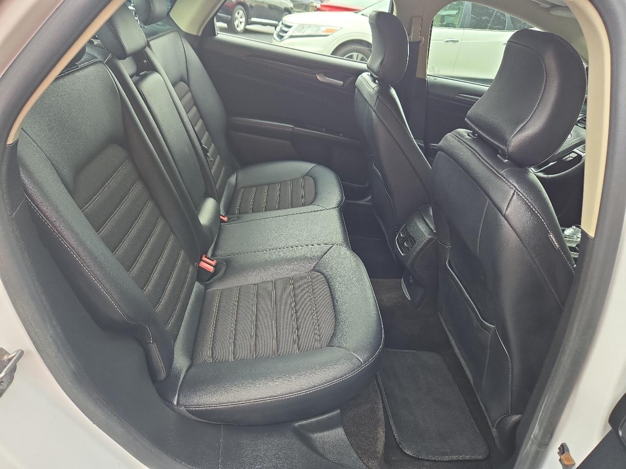Ford Fusion Hybrid SE 2018