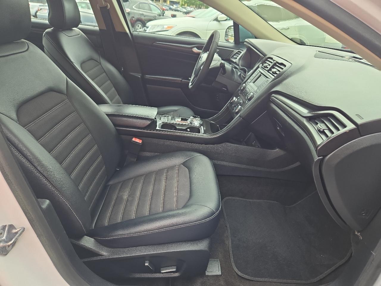 Ford Fusion Hybrid SE 2018